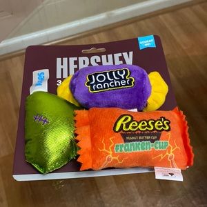 - Brand New Beautiful Set Of Hershey 3pack Dog Toy With Clinkers And Squeak.